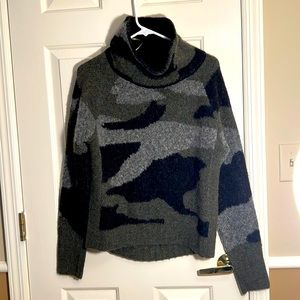 Aqua, XS, turtle neck, green/black/gray, tags still on